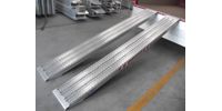 Aluminium oprijplaten: Lengte 1 meter, breedte 45cm en laadvermogen 50000kg/set